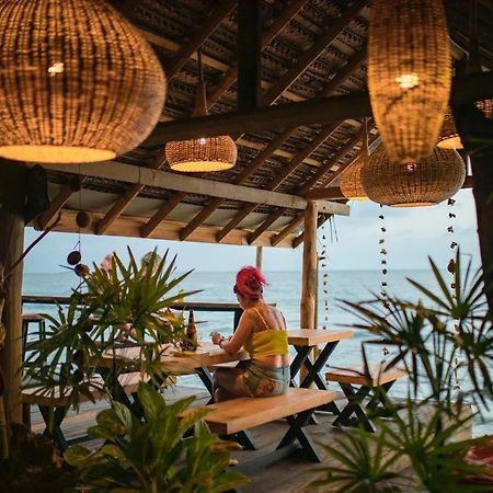 Backpack Beach Hostel & Reggae Bar Boossa Экстерьер фото