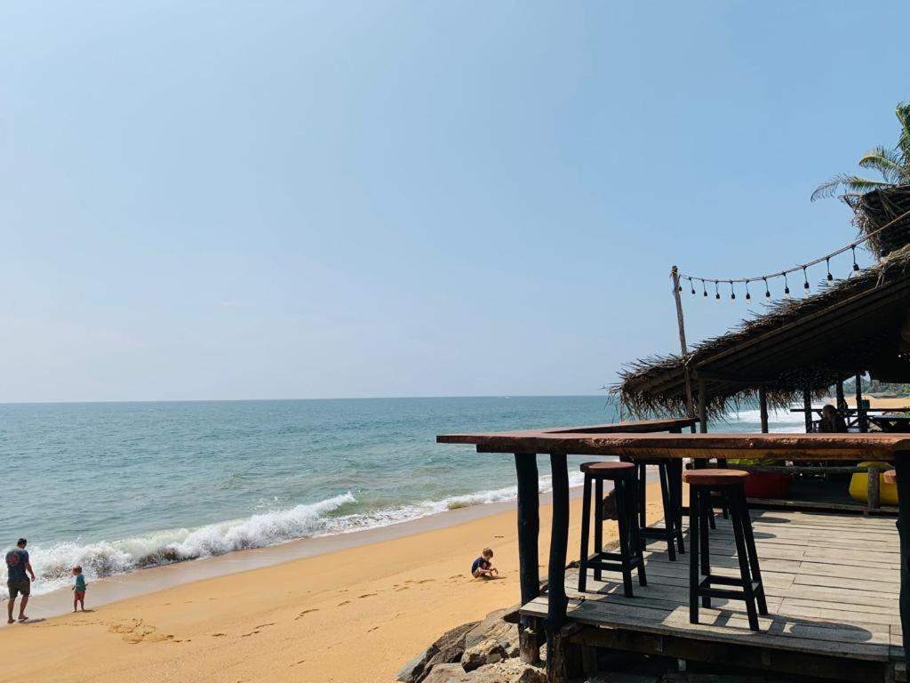 Backpack Beach Hostel & Reggae Bar Boossa Экстерьер фото