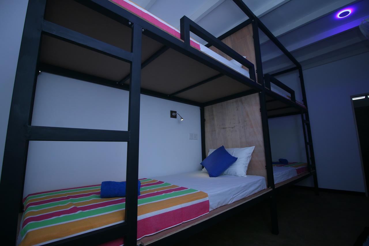 Backpack Beach Hostel & Reggae Bar Boossa Экстерьер фото