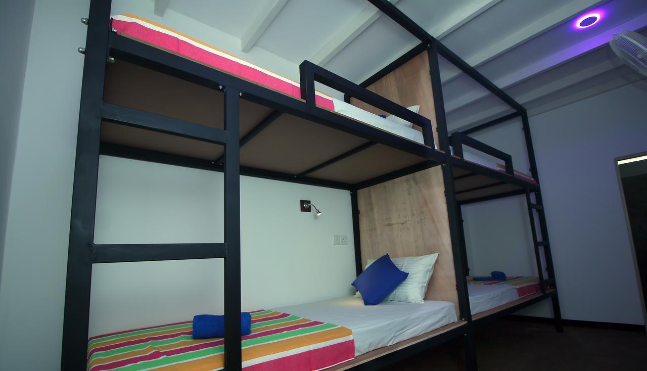 Backpack Beach Hostel & Reggae Bar Boossa Экстерьер фото