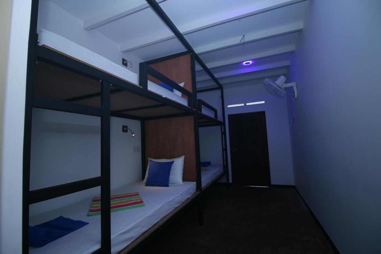 Backpack Beach Hostel & Reggae Bar Boossa Экстерьер фото