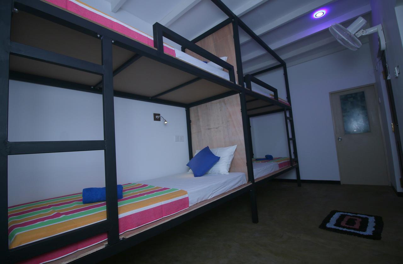 Backpack Beach Hostel & Reggae Bar Boossa Экстерьер фото