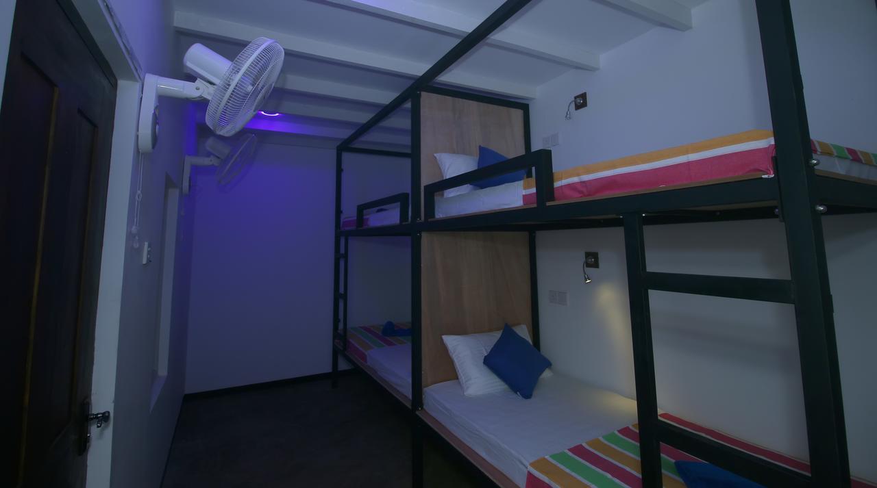 Backpack Beach Hostel & Reggae Bar Boossa Экстерьер фото