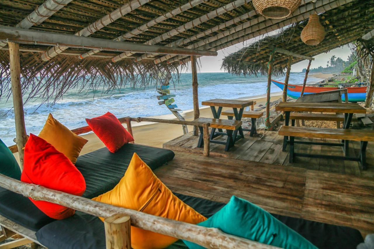 Backpack Beach Hostel & Reggae Bar Boossa Экстерьер фото
